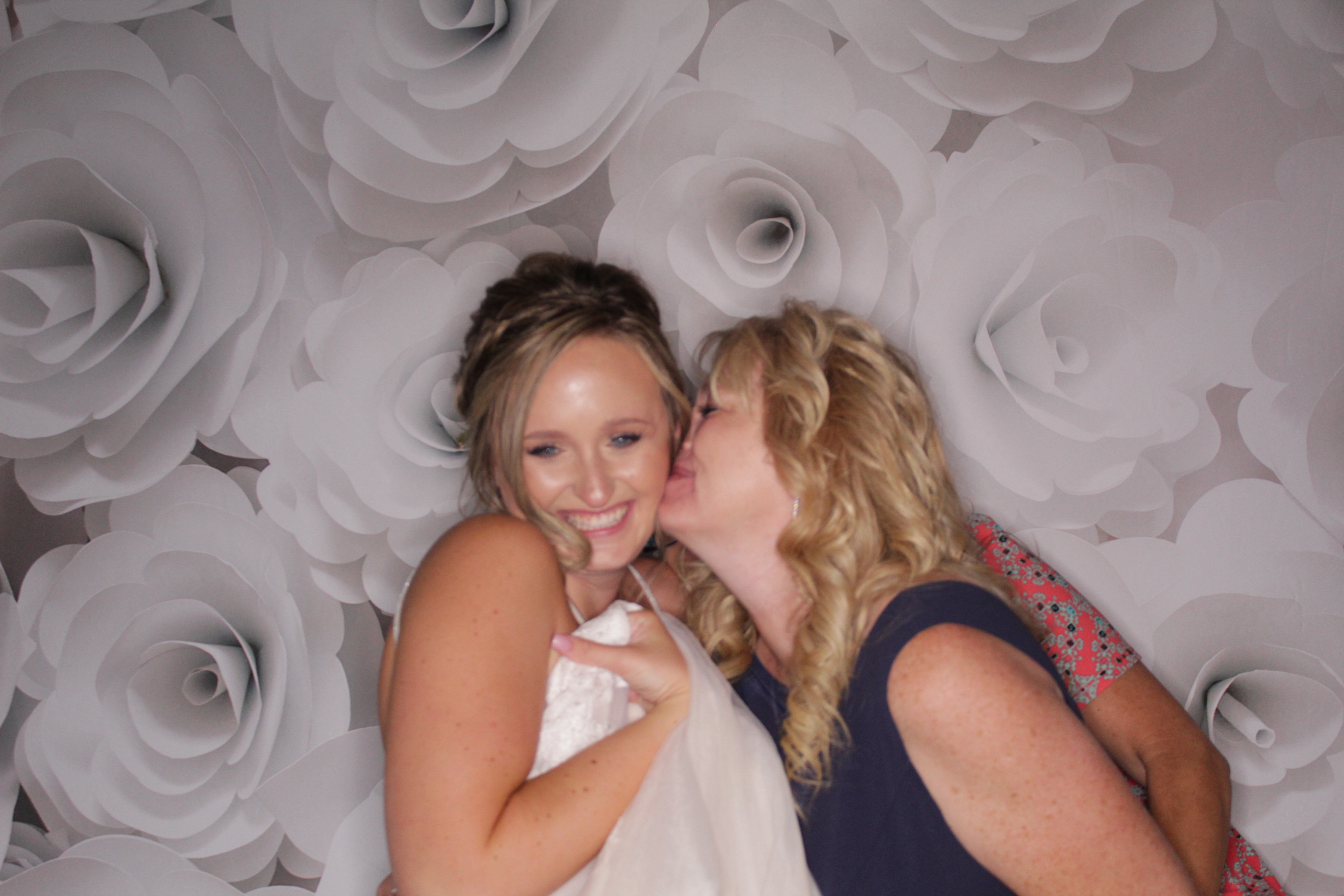 McKenzie & Ryan's Wedding | View more photos from the event at gallery.photoboothbillings.com/u/PhotoBoothBillings/McKenzie-Ryans-Wedding